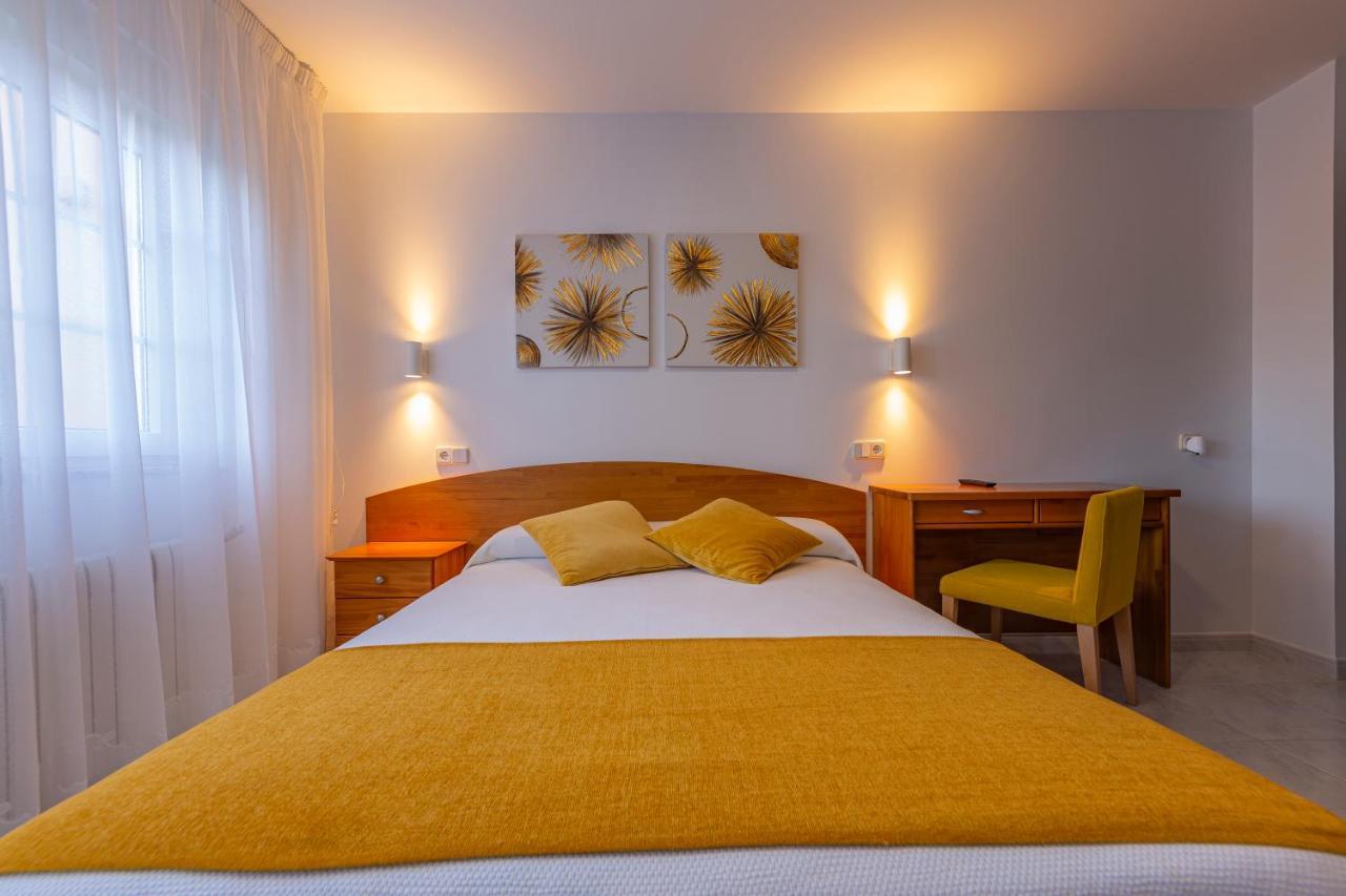 Hostal Pereirina Cee Buitenkant foto