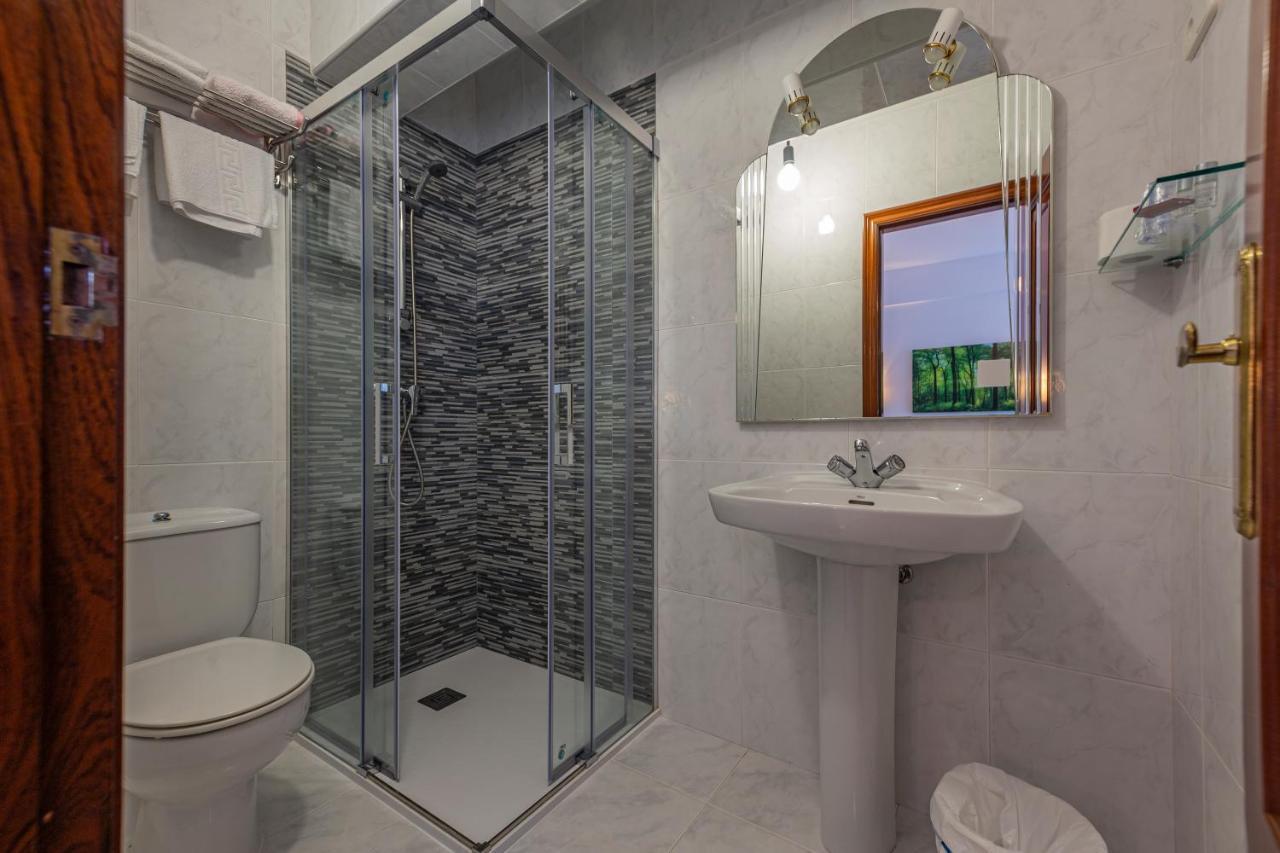 Hostal Pereirina Cee Buitenkant foto