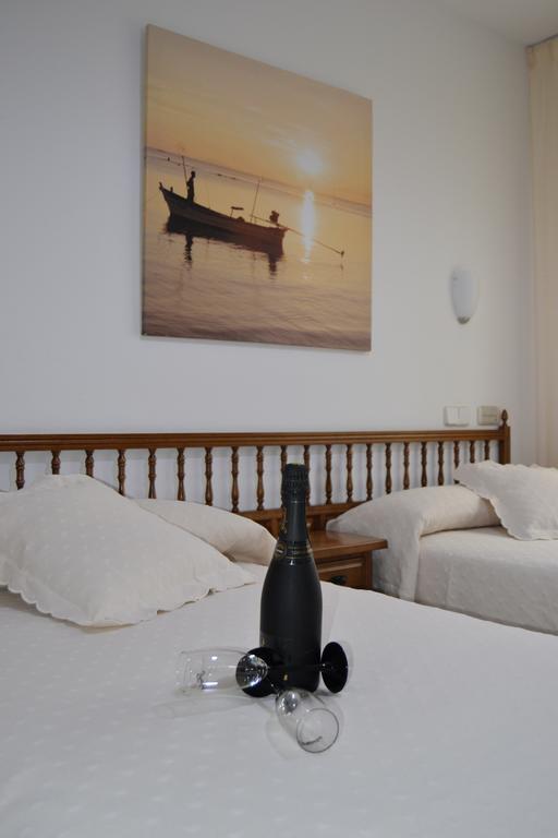 Hostal Pereirina Cee Buitenkant foto