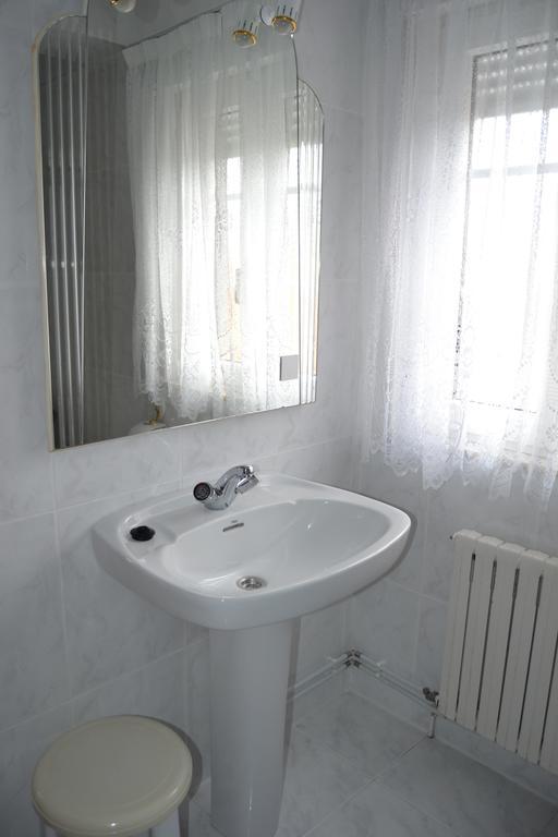 Hostal Pereirina Cee Buitenkant foto