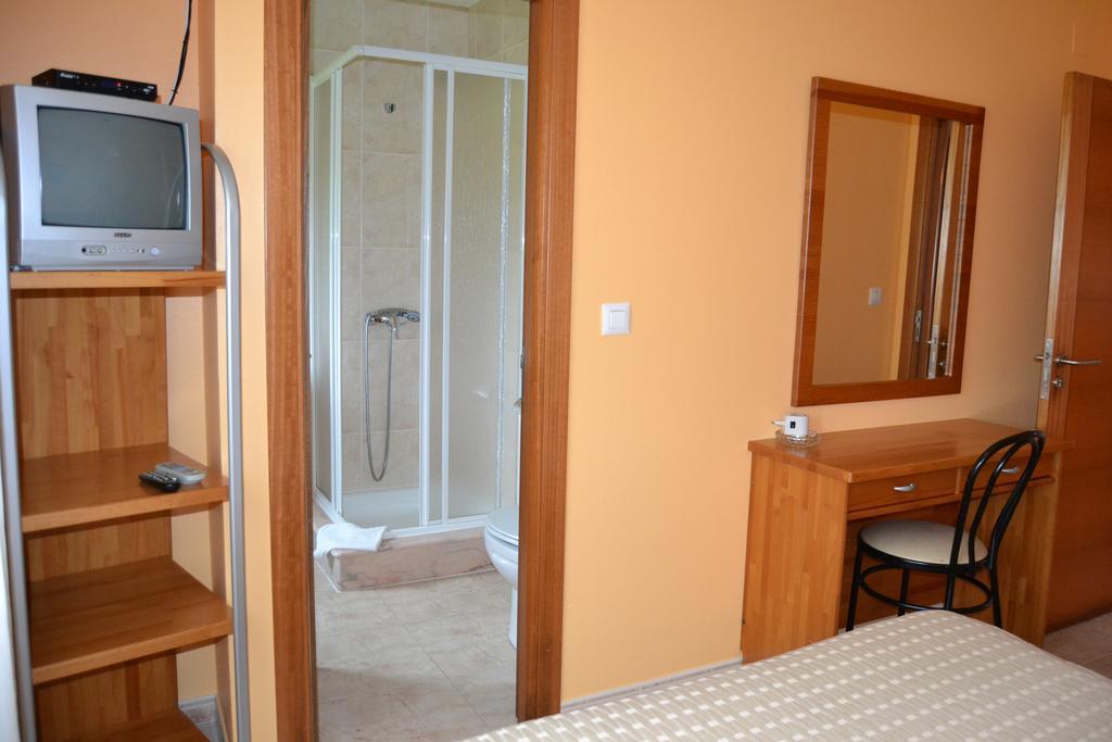 Hostal Pereirina Cee Buitenkant foto