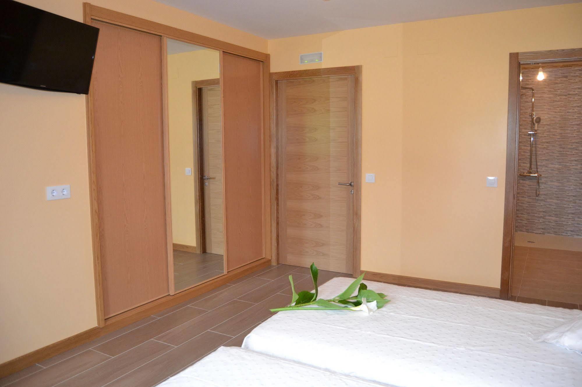 Hostal Pereirina Cee Buitenkant foto