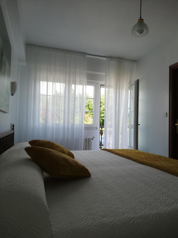 Hostal Pereirina Cee Buitenkant foto